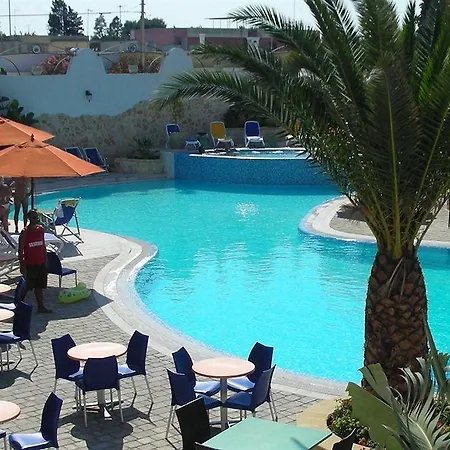 Gatto Bianco Casalabate Hotell 3*